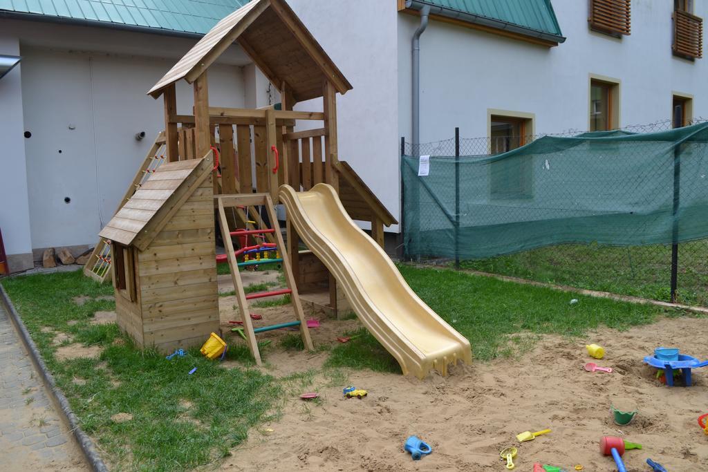 Penzion U Zamecke Zahrady Lipník nad Bečou Exteriör bild